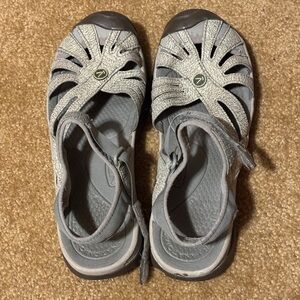 Keen Rose Women's Light Gray/Sage Strappy Sandals